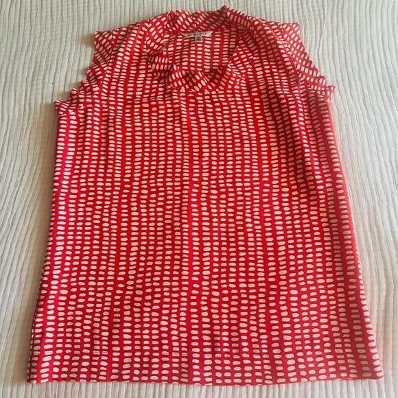 Cabi Madeline top with flutter sleeves. - Picture 3 of 5